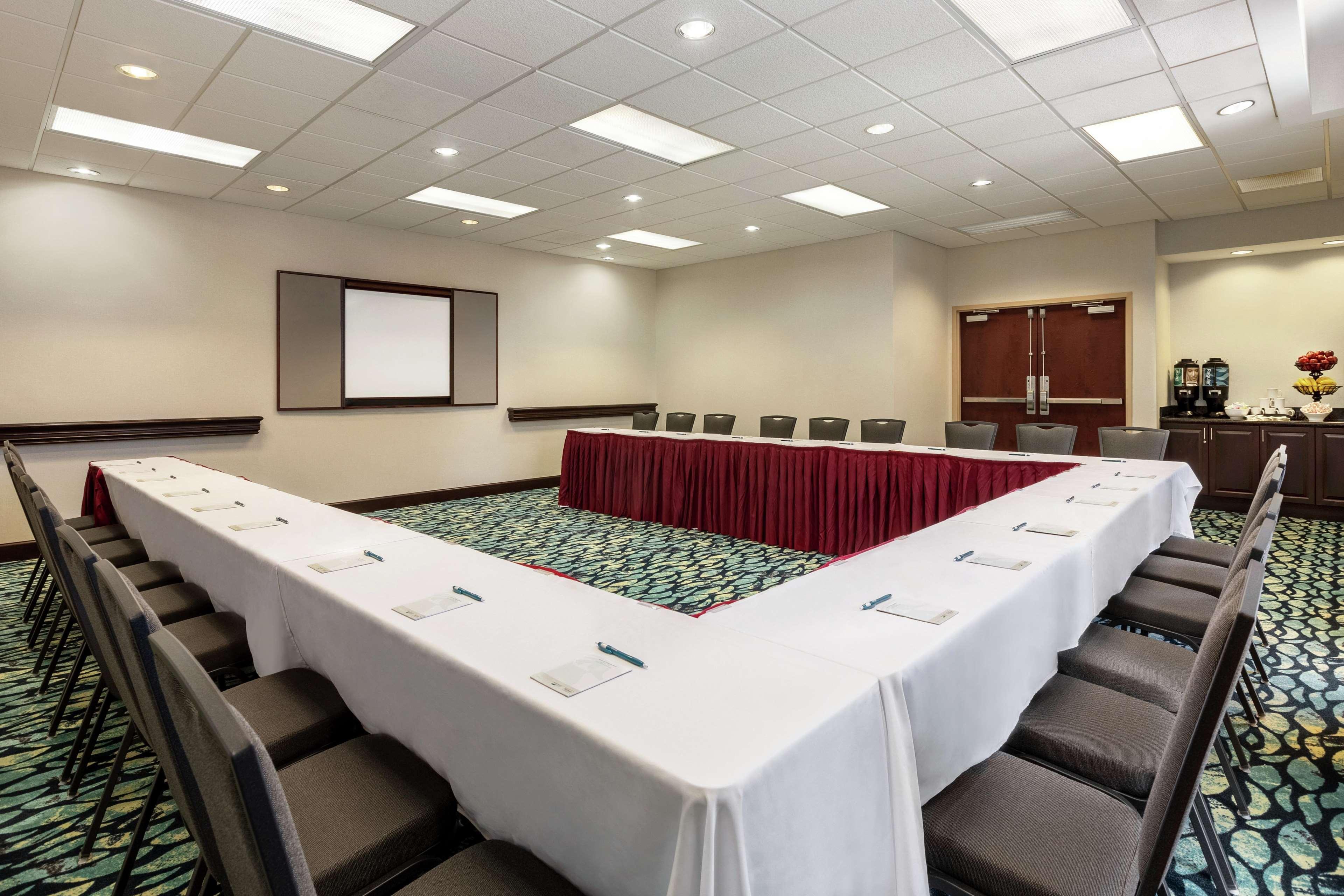 Homewood Suites By Hilton Macon-North Экстерьер фото