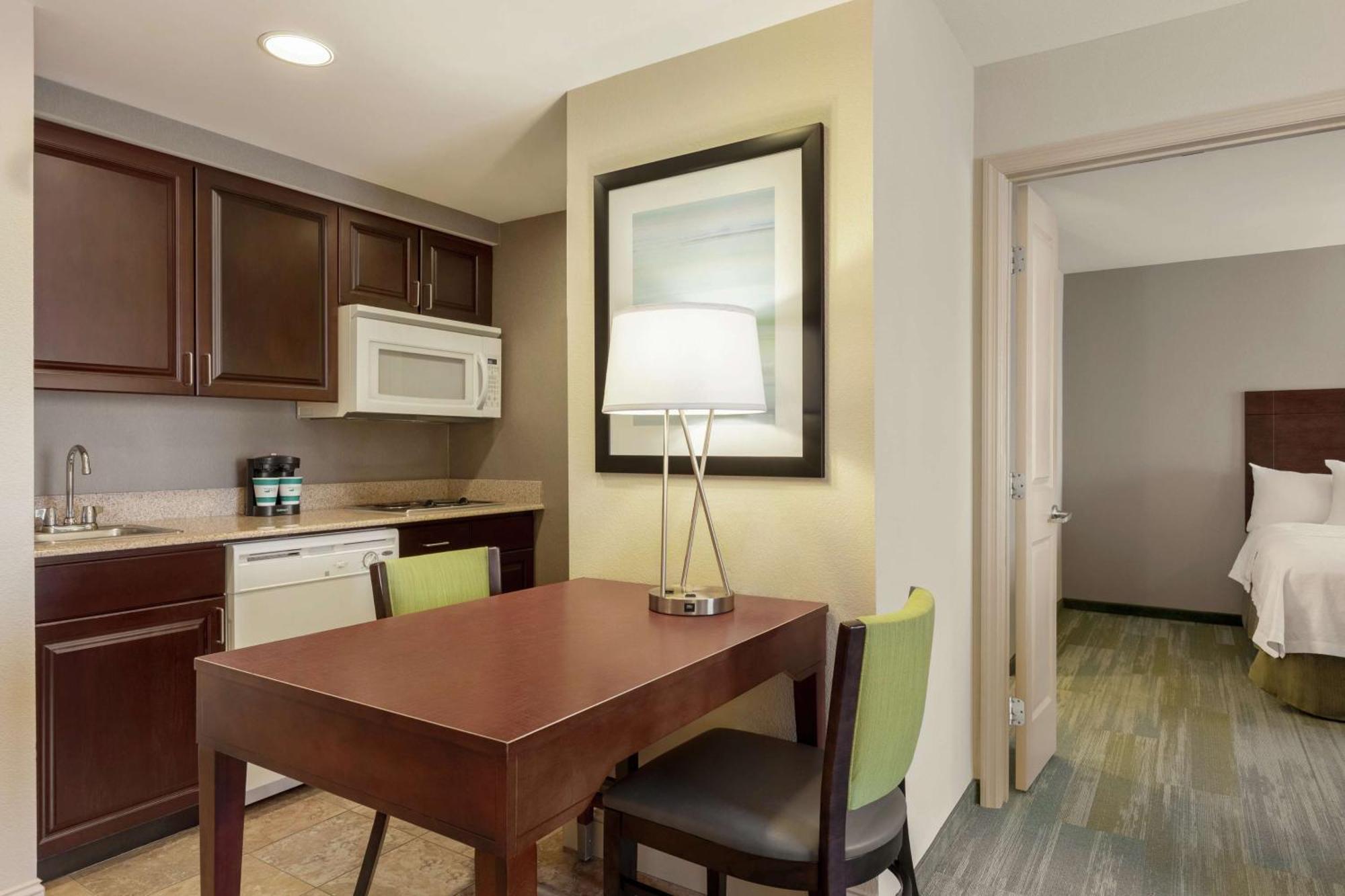 Homewood Suites By Hilton Macon-North Экстерьер фото